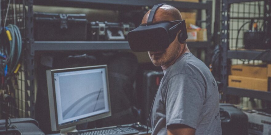 VR