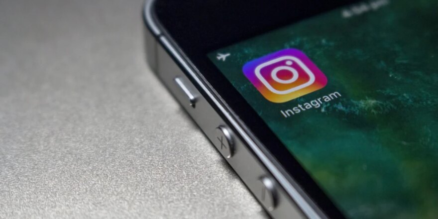 smartfon aplikacja instagram