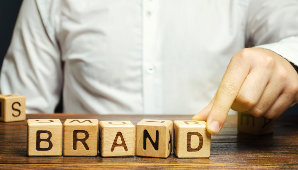 drewaniane klocki brand