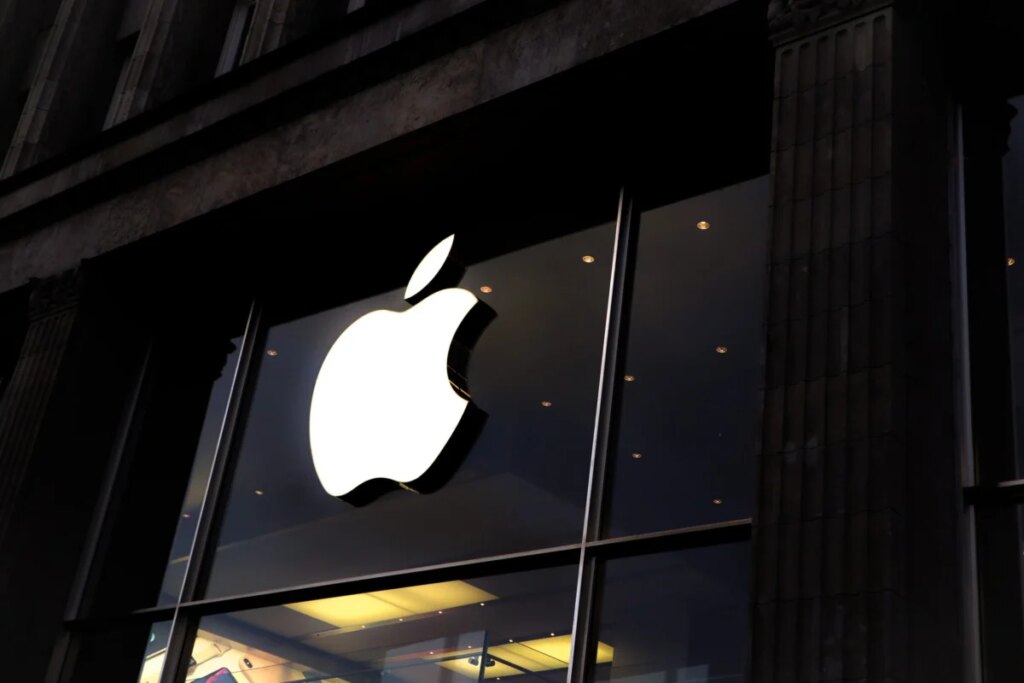 3 biliony apple