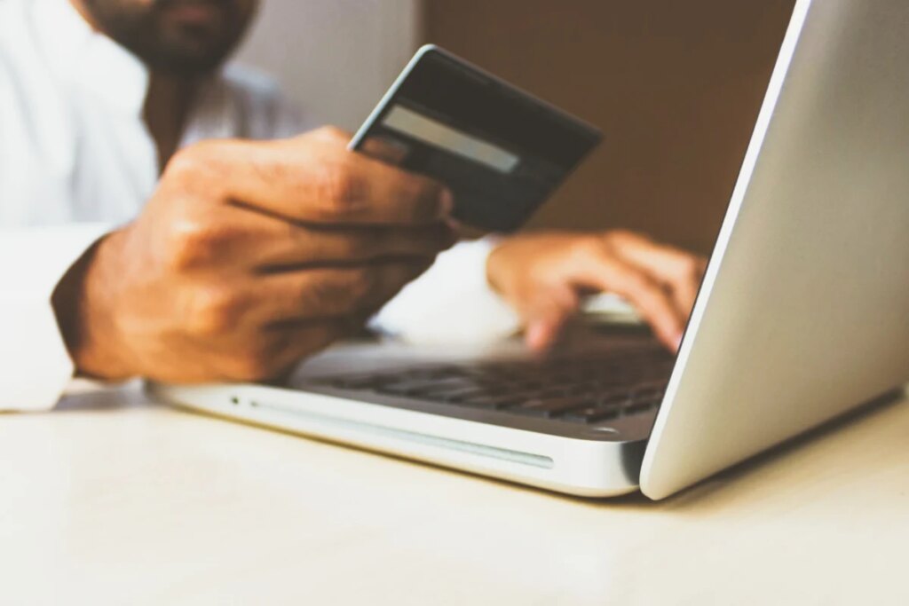 raport ecommerce