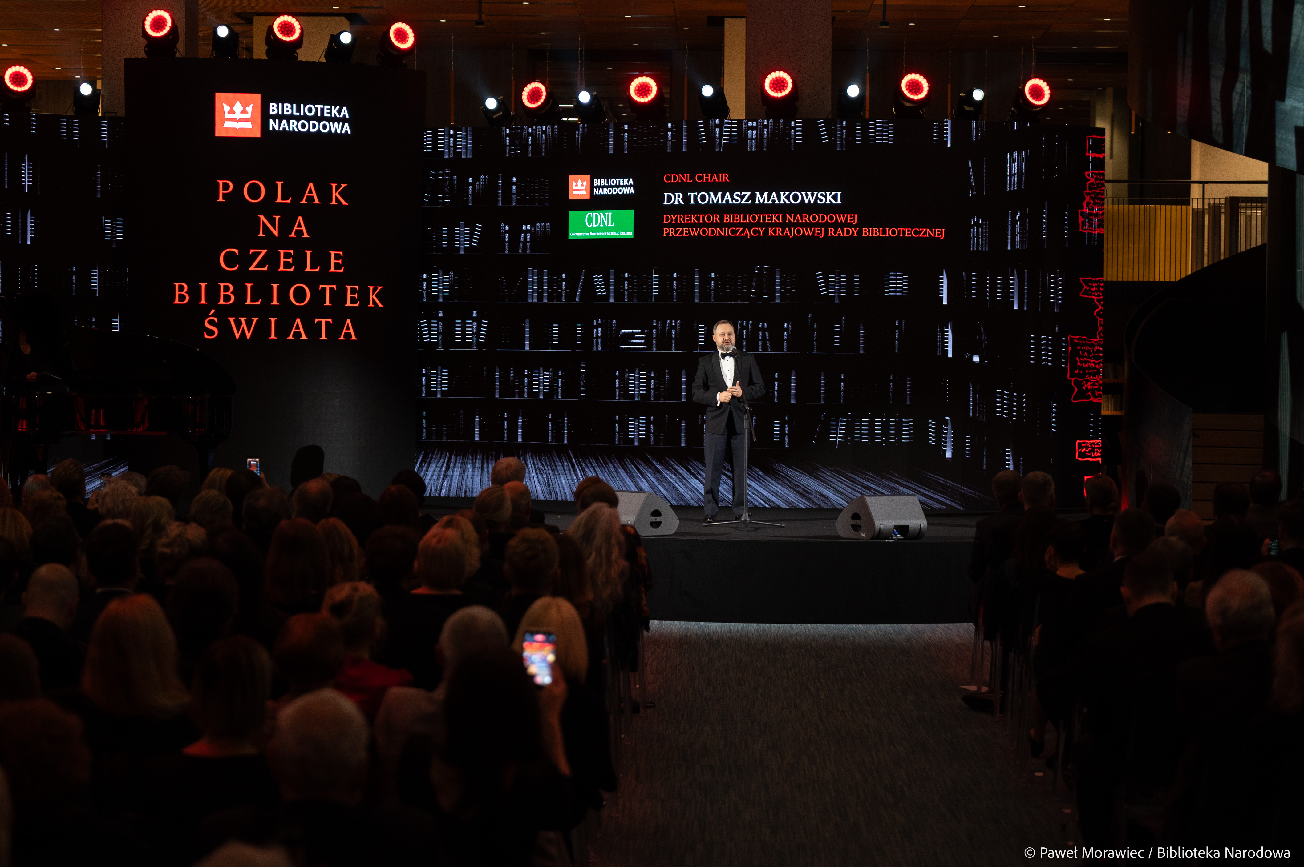 Polak na czele bibliotek świata – Tomasz Makowski Przewodniczącym Konferencji Bibliotek Narodowych